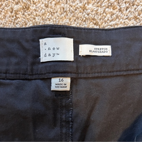 A New Day Black Cargo Pants - Picture 5 of 8